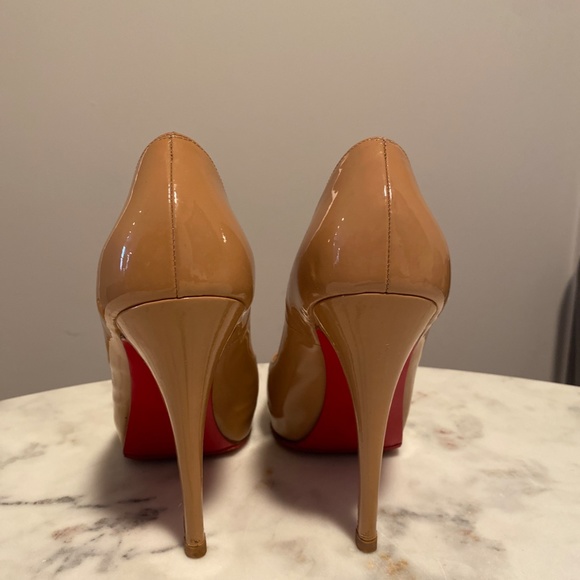 Tan Patent Leather Christian Louboutin peep toe heels size 39 - Picture 6 of 11